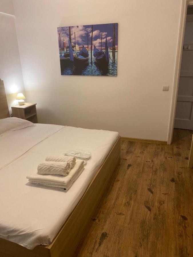 Ultracentral - Apartament Pe Calea Victoriei บูคาเรสต์ ภายนอก รูปภาพ